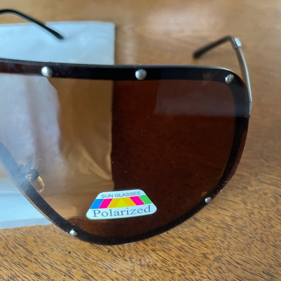 Shield Shade Sunglasses Polarized - Picture 3 of 5